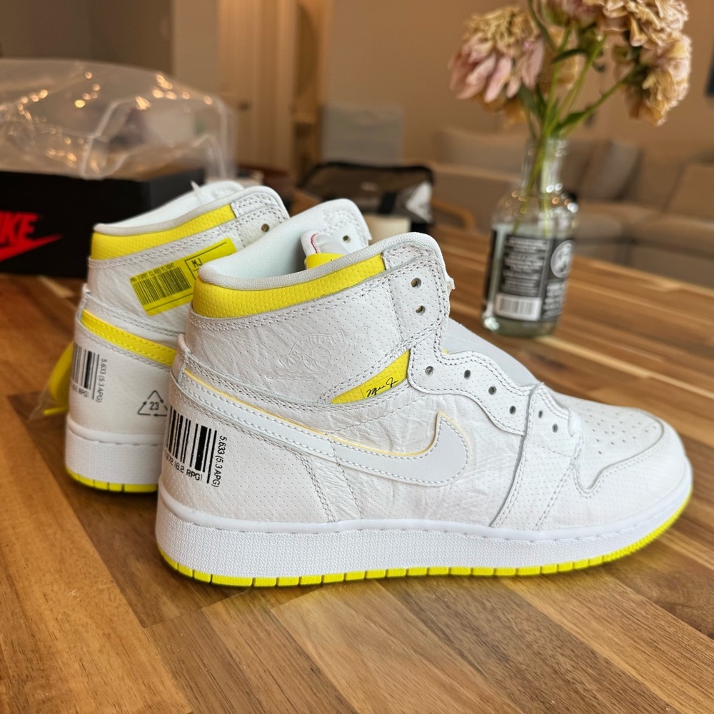 Nike Air Jordan 1 Retro High OG GS Sneakers in White and Yellow